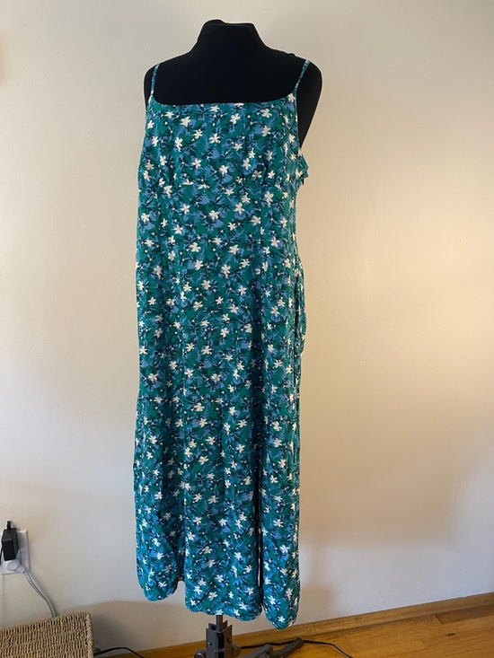 Uniqlo Dresses & Skirts - Green Floral A-Line Maxi Skirt